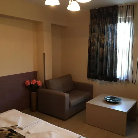 Kamilite Family Hotel Hisarea